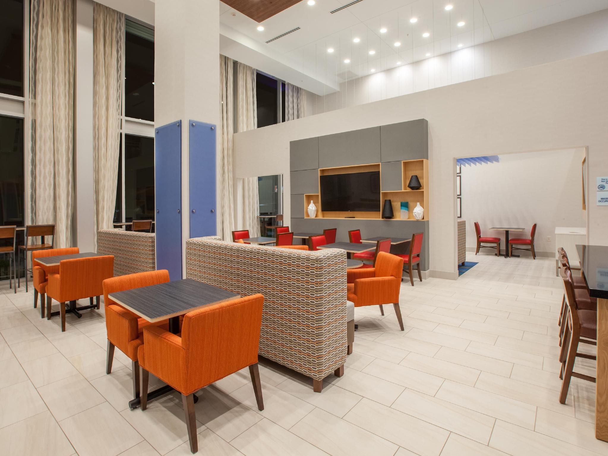 Holiday Inn Express & Suites - Indianapolis Ne - Noblesville Buitenkant foto