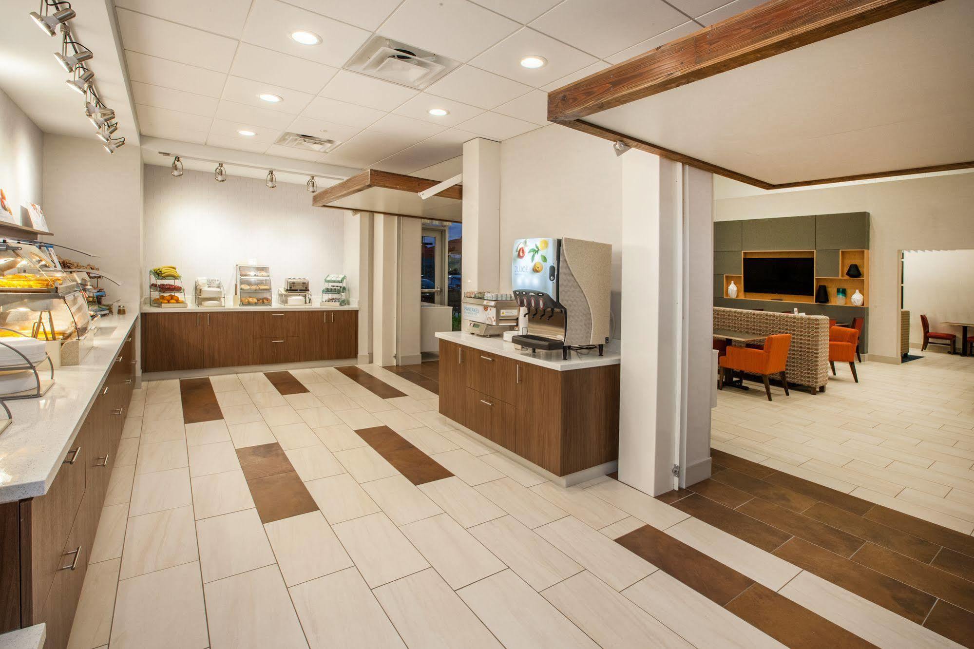 Holiday Inn Express & Suites - Indianapolis Ne - Noblesville Buitenkant foto